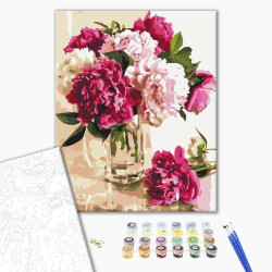 Mal efter tal - Delicate peonies in a glass vase